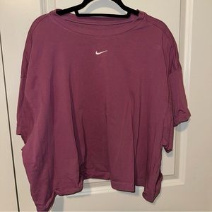 Nike Boxy Cropped T-shirt